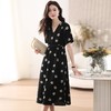 连衣裙女夏2024新款韩版过膝中长款系带收腰V领短袖气质印花裙子 商品缩略图3