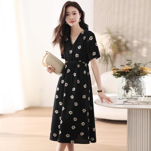 连衣裙女夏2024新款韩版过膝中长款系带收腰V领短袖气质印花裙子 商品图3