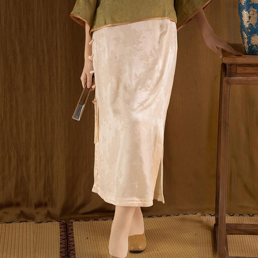 2022夏季中式盘扣开叉长款修身半身裙J220468 商品图8