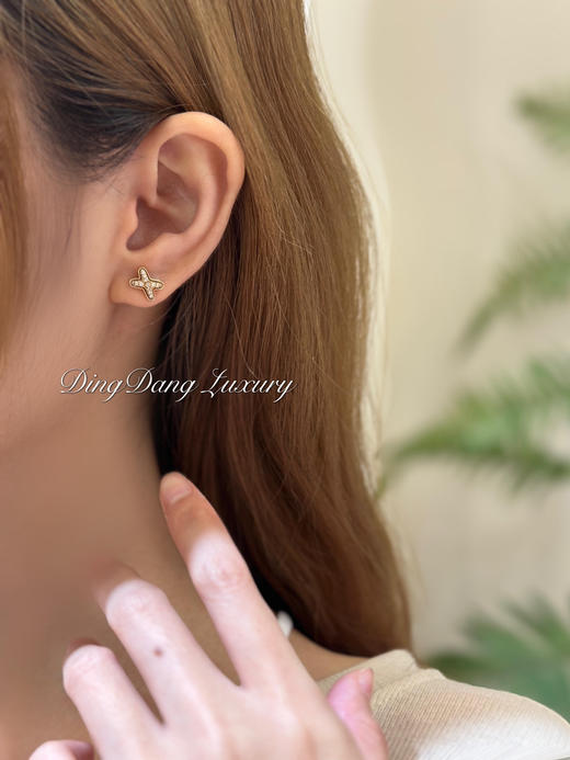 尚美巴黎 liens 玫瑰金 满钻 耳钉 商品图1