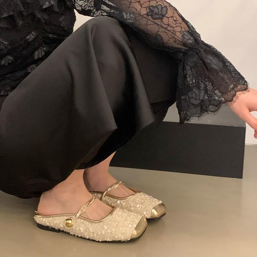 【新款小香风法式亮片包头半拖鞋】夏季新款气质玛丽珍半拖鞋，温柔包头半拖鞋，小香风气质玛丽珍单鞋女平底鞋QQ 商品图1