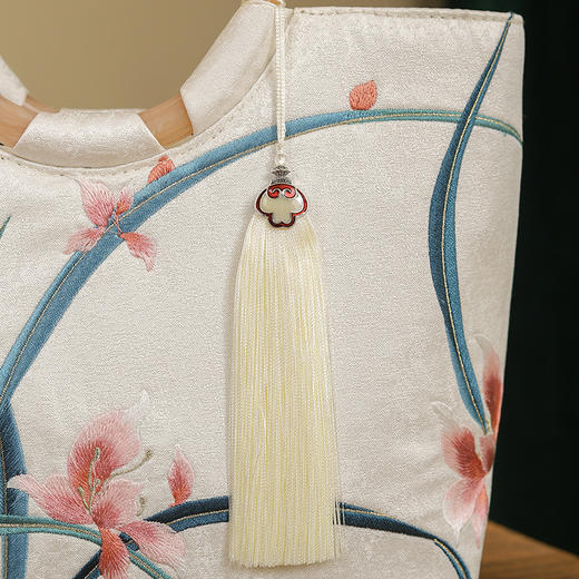 【兰花玉】绣花流苏包古风旗袍手拿包，竹节提手绣花流苏小方包】 商品图2