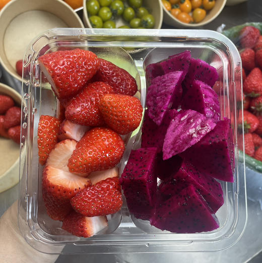 【双拼】草莓+红火龙果 400g+ 商品图0