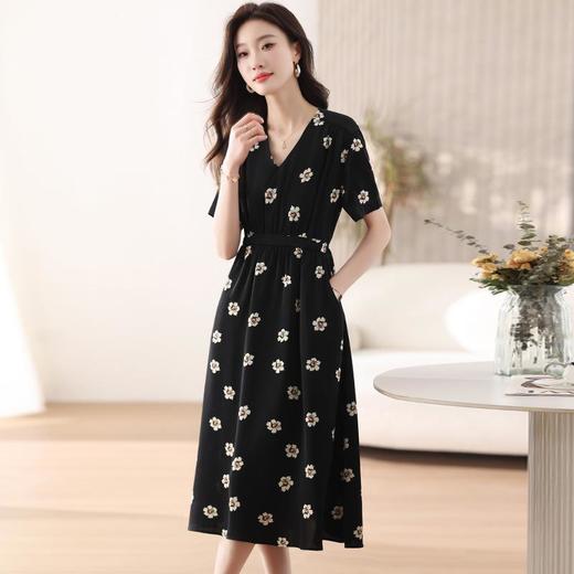 连衣裙女夏2024新款韩版过膝中长款系带收腰V领短袖气质印花裙子 商品图1