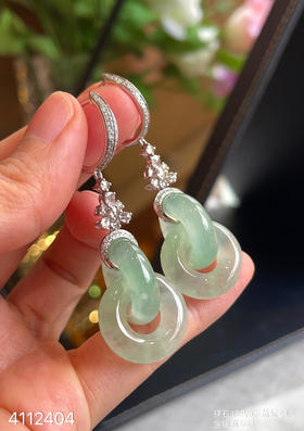 高冰种木那双环耳坠。 59999【4112404】