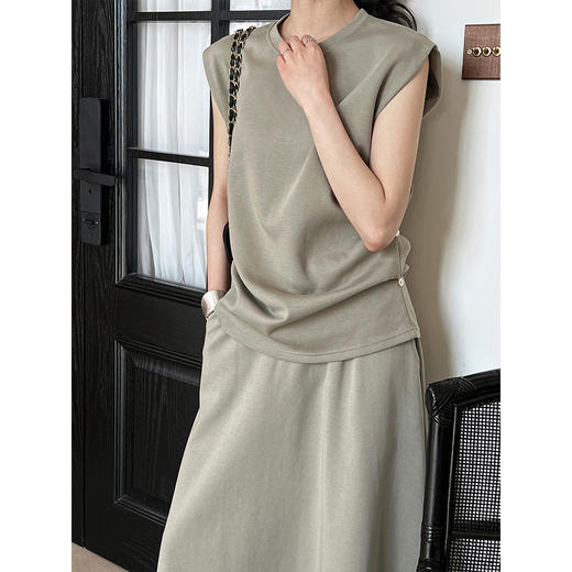 【基础款】两件套 无袖背心套装夏季遮肉小飞袖收腰T恤上衣+半身裙两件套 商品图0