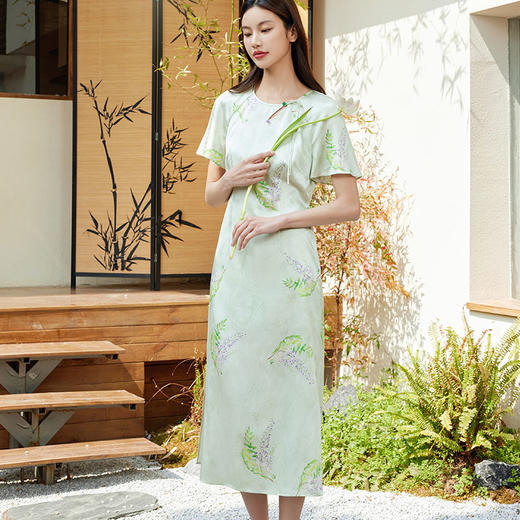 玳莎新中式改良旗袍式真丝连衣裙2024夏季新款印花短袖圆领中长裙  EB35103 商品图0