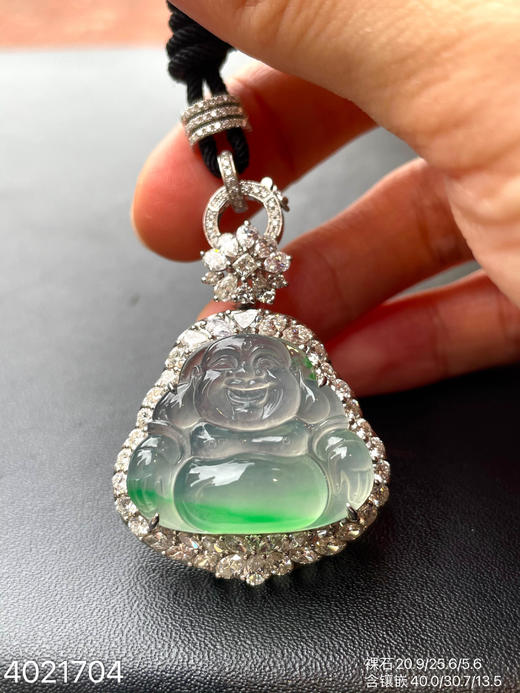 4021704，飘翠佛公吊坠。具体价格微信咨询 商品图5