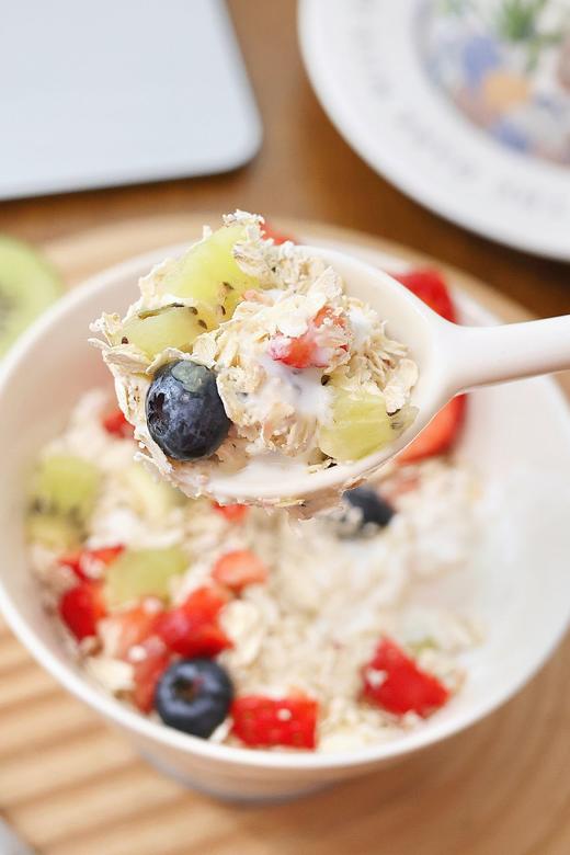 【芦芽谷匠有机燕麦片】 ✅全程有机＋低𝑮𝑰的双重认证，1袋1码可溯源 ✅100%有机纯燕麦 ✅饱满，入口谷香十足，软糯有嚼劲  商品图6