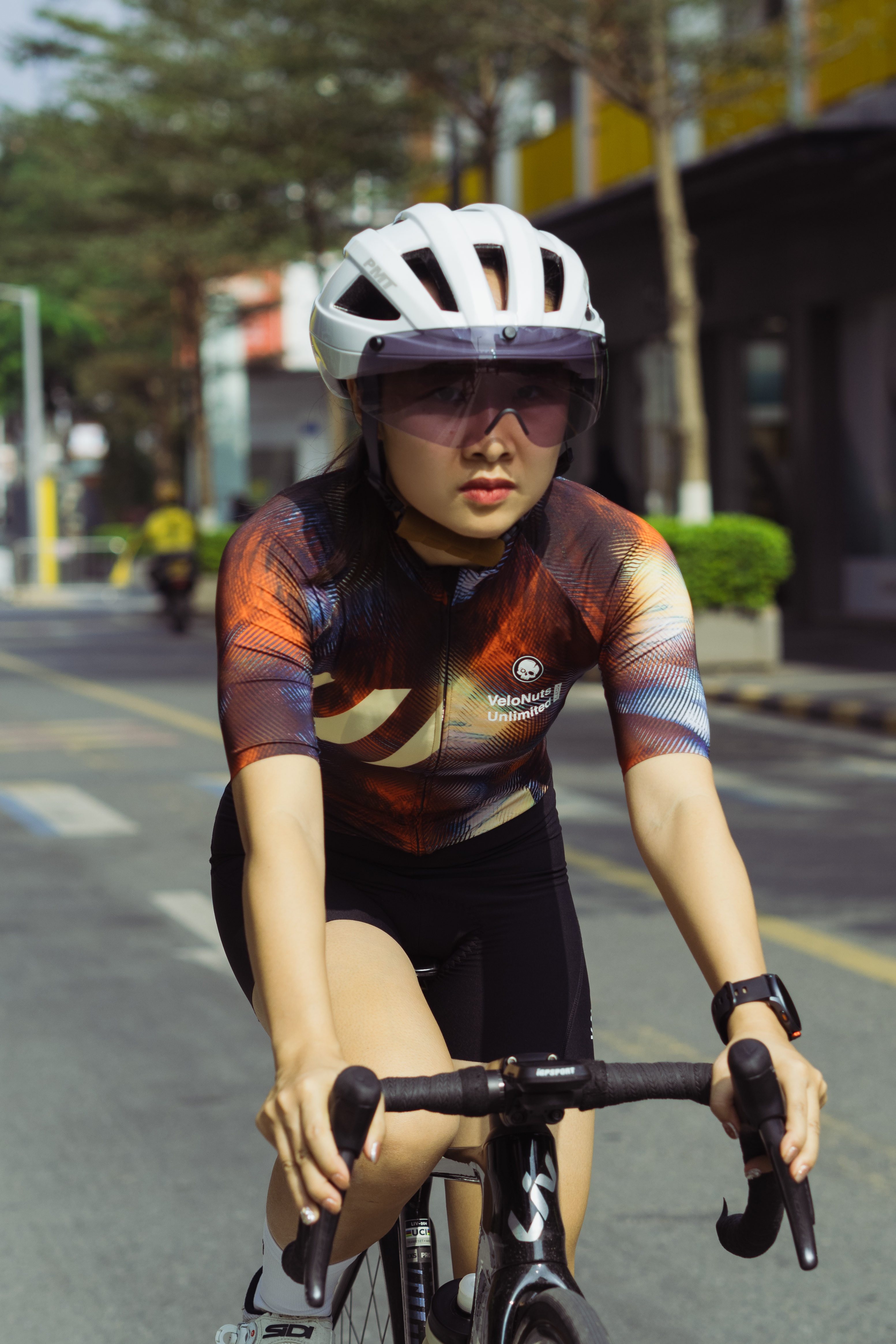 pmt骑行头盔golf磁吸变色风镜公路车自行车头盔男女山地单车装备