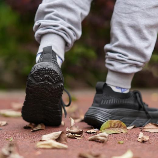 飞织软底运动休闲鞋 商品图3