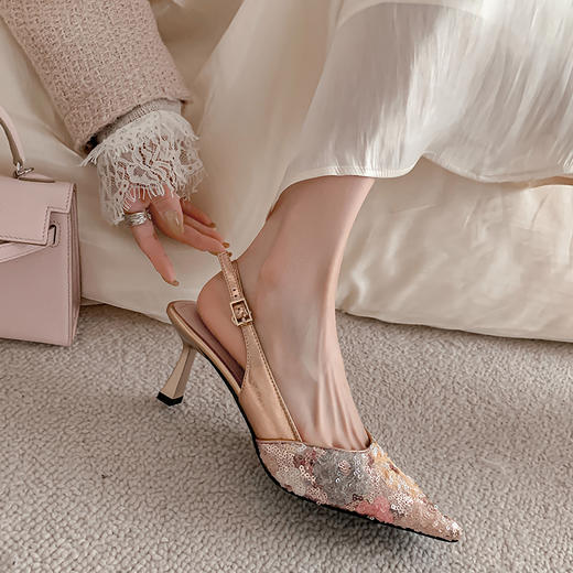【预售5天】时尚优雅，亮片花朵凉鞋WXJ1269 商品图5