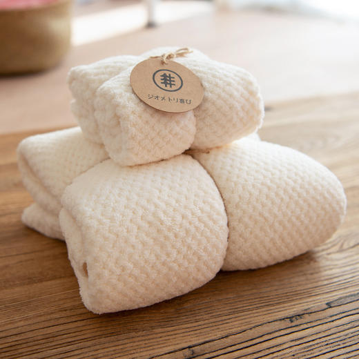 【39元三件套】菠萝格加厚浴巾干发帽三件套亲肤绒材质 三倍吸水 柔软细腻 敏感肌加大加厚设计 一物多用 商品图3