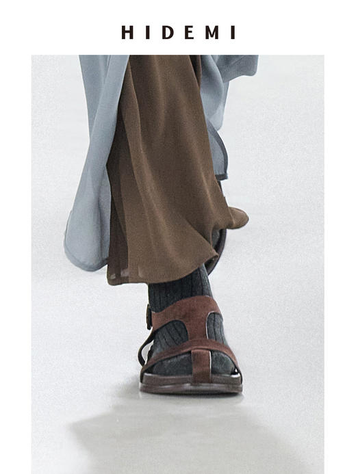 HIDEMI 极简交叉十字带厚底凉鞋 米色蜥蜴纹/乌木棕麂皮/白色羊皮 商品图1