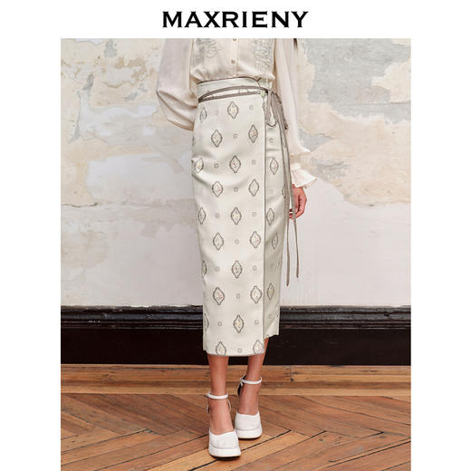 【商场同款】MAXRIENY月光旋裙仙美国风半裙23秋冬新款新中式裙子(货号:MC88SK513) 商品图1