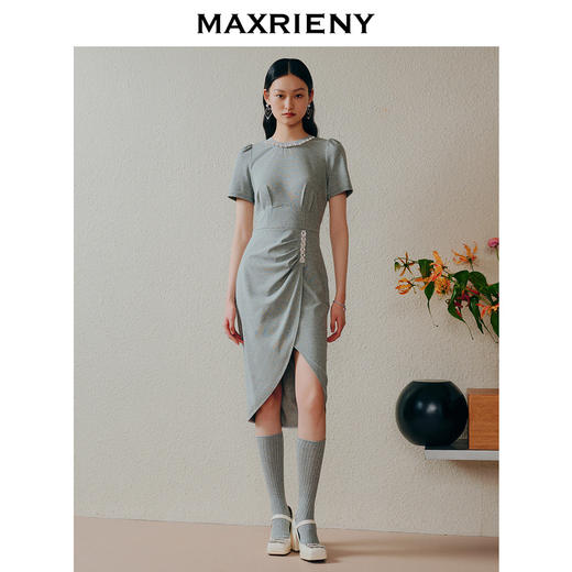 【商场同款】MAXRIENY精致轻奢感不对称抽褶连衣裙修身遮肉开叉裙(货号:MC88DR334) 商品图1