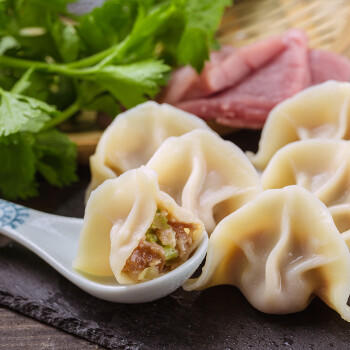 吴大娘 大娘水饺手工捏制芹菜猪肉水饺40只 700g   早餐夜宵速冻饺子 商品图6