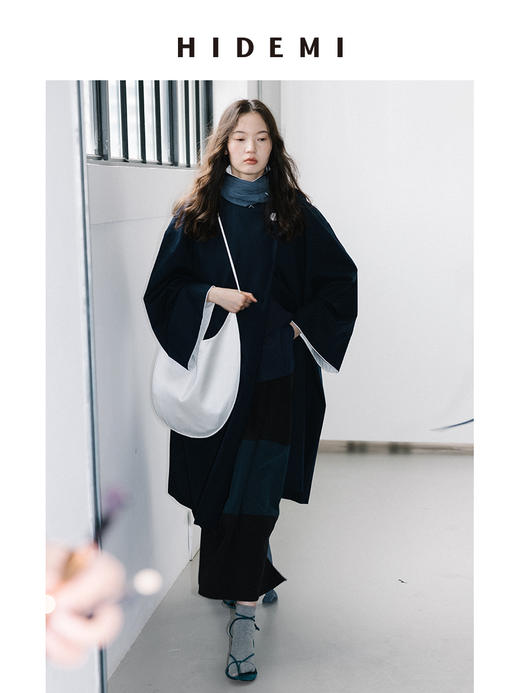 HIDEMI 【娜扎同款】昨日我是月亮系列极简流线感月牙包 中号/小号 商品图11