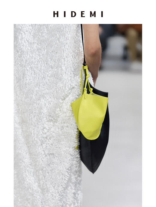 HIDEMI 【娜扎同款】昨日我是月亮系列极简流线感月牙包 中号/小号 商品图10