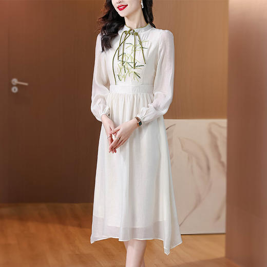 AHM-8276新中式国风气质显瘦长裙夏季新款重工刺绣高级感别致连衣裙 商品图3