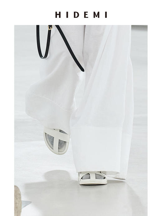 HIDEMI 极简交叉十字带厚底凉鞋 米色蜥蜴纹/乌木棕麂皮/白色羊皮 商品图4