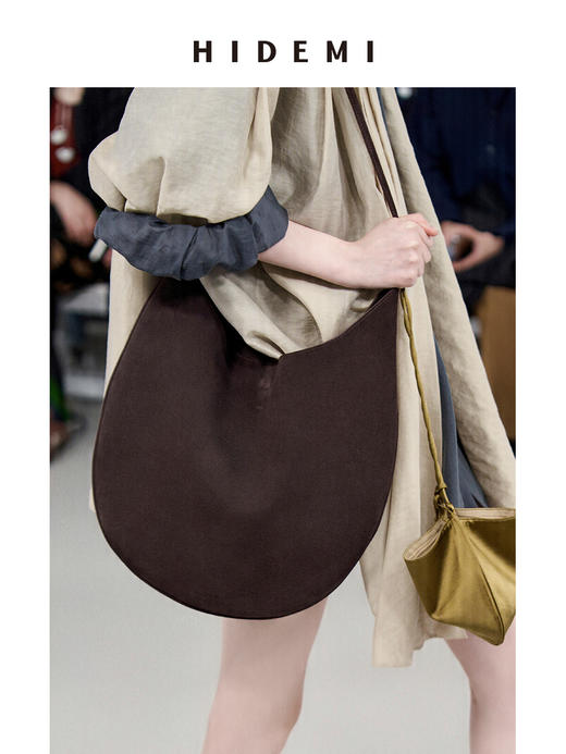 HIDEMI 【娜扎同款】昨日我是月亮系列极简流线感月牙包 中号/小号 商品图0