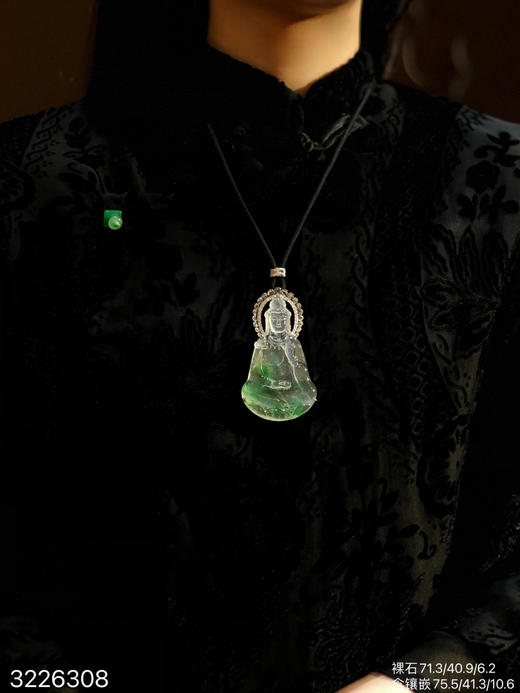玻璃种飘翠观音吊坠【3226308】具体价格微信咨询 商品图4