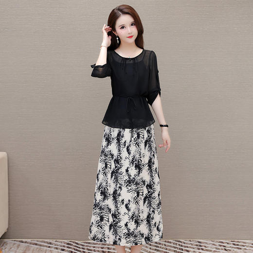 舒适百搭，中袖雪纺小衫印花半身裙两件套（送吊带）QYM-OMS-FDA456-L 商品图1