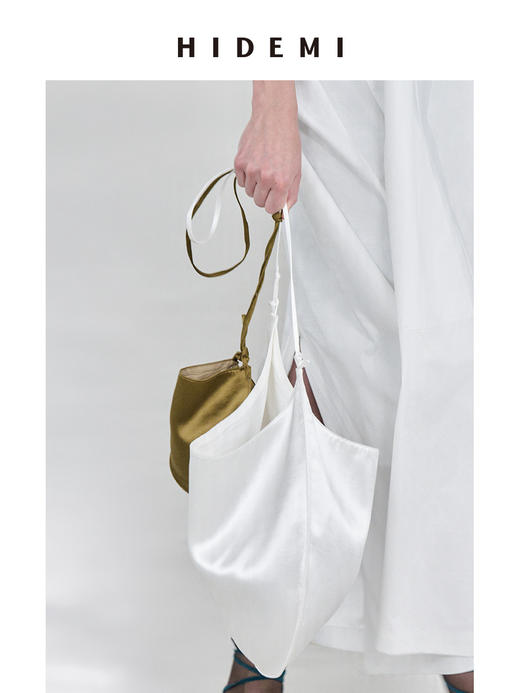 HIDEMI 【娜扎同款】昨日我是月亮系列极简流线感月牙包 中号/小号 商品图7