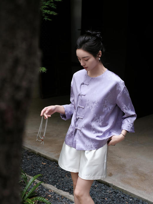  盛唐婧 |新中式流苏浮雕外套-紫色(售完不补-不退不换) 商品图3