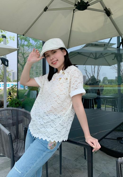 圆领装饰订珠蕾丝花短袖衫 3522040012 商品图1