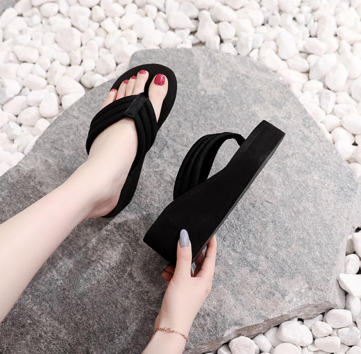 【潮流百搭，轻便舒适不磨脚】韩版人字拖女拖鞋女凉拖，夏季时尚沙滩外穿高跟厚底，松糕跟舒适轻盈防滑不磨脚-lm！ 商品图3