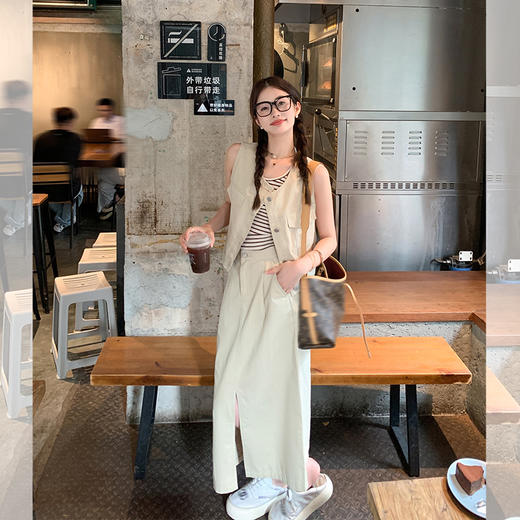 <曾小咸推荐> 【叠搭好伴侣】马甲+半裙 商品图0