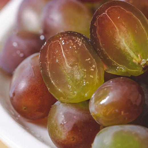 产地直邮-紫罗兰·无籽提 2斤 皮薄 无核 脆甜 有花香~ 商品图1