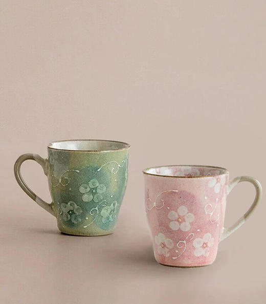 日本西庵窑美浓烧手工制手绘风花马克杯 商品图0