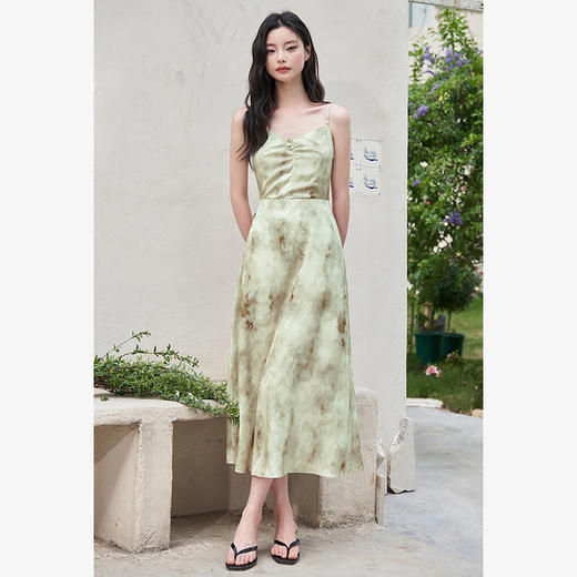 新中式国风缎面重工提花晕染连衣裙女春夏收腰A摆吊带裙V1240931 商品图1