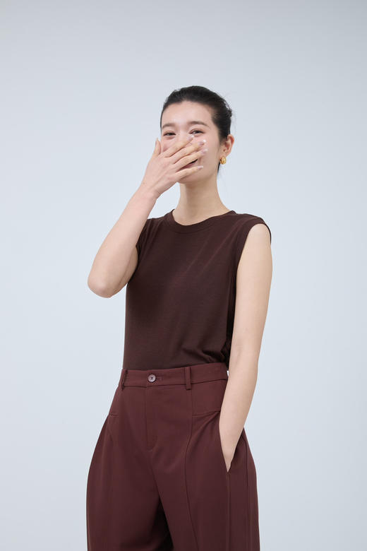 【必入单品】噢蜜ooomeooo直角肩宽松背心丝光羊毛🦙“自有方向” 商品图7