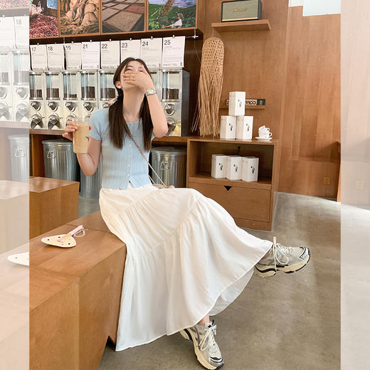 <曾小咸推荐>微信粉丝秒杀专场 仅此今天 活动结束下架 【有氧假日】蓝色针织短袖 日常159.99 立减100 秒杀59.99！！ 商品图1