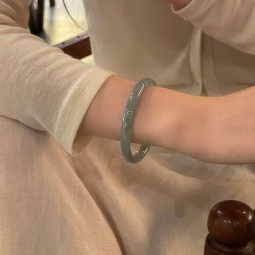 「仅9.9元包邮！四色可选」新中式琉璃烟灰色古风手镯 女轻奢首饰简约设计感ins礼物小众时尚饰品 商品图0