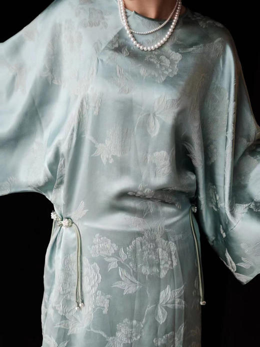 盛唐牡丹 |真丝水蓝芙蓉花新中式长裙 商品图4