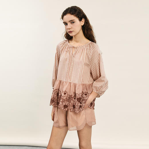 谜底套装女士2024年夏季新款文艺风刺绣宽松上衣+短裤242MTZ0650 商品图3