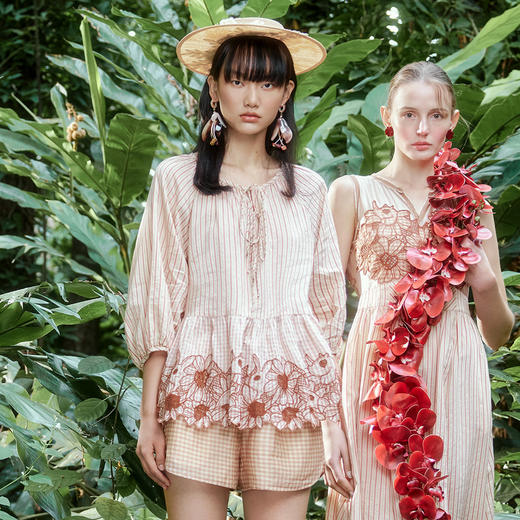 谜底套装女士2024年夏季新款文艺风刺绣宽松上衣+短裤242MTZ0650 商品图1