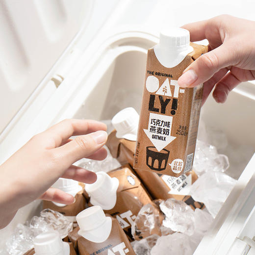 OATLY 巧克力味燕麦奶 250ml*18 商品图2