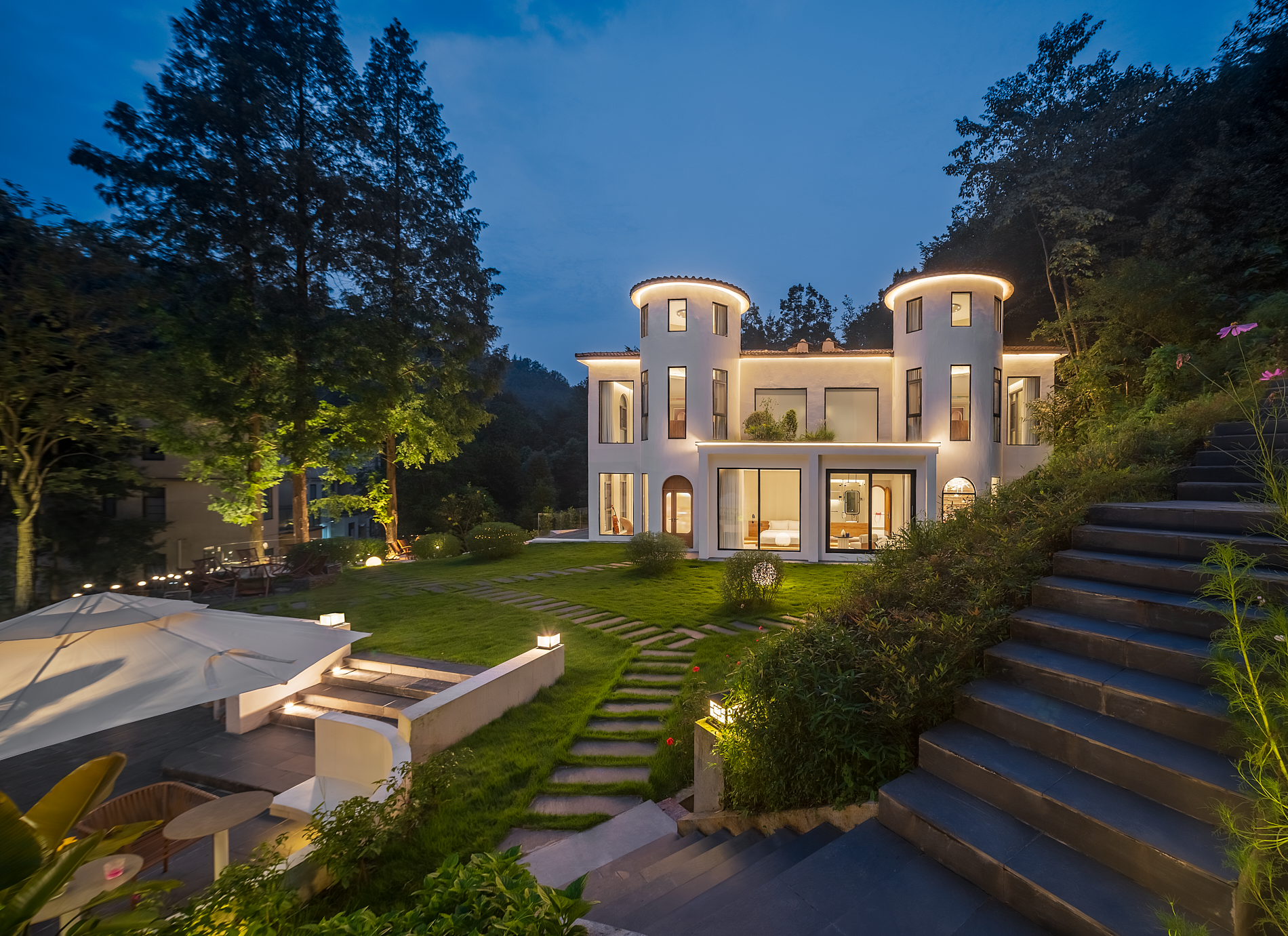 【崇州-218号院】4房/6房/8房温泉私汤花园城堡别墅，临溪独栋，地暖、KTV唱歌、小溪玩水、篝火，梦入丹麦童话世界bl