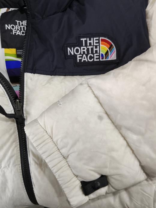 瑕疵 限量版彩虹标 THE NORTH FACE/北面 女士700蓬羽绒服外套 商品图1
