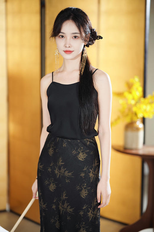 逸红颜明月优选 #『竹影』竹风雅韵新中式半身裙,斜裁鱼尾裙型,百搭舒适,松弛有度 商品图2