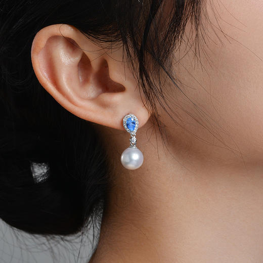 Manreya玛芮雅套装“岚蝶之舞”爱迪生珍珠项链耳环套装女气质新款 商品图4