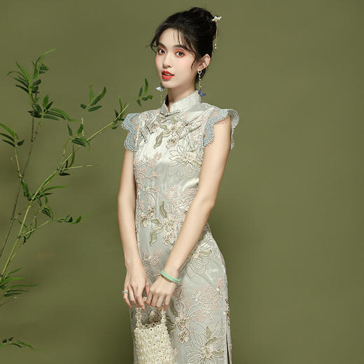 时尚新中式，蕾丝刺绣改良花边袖旗袍OY-24152 商品图2