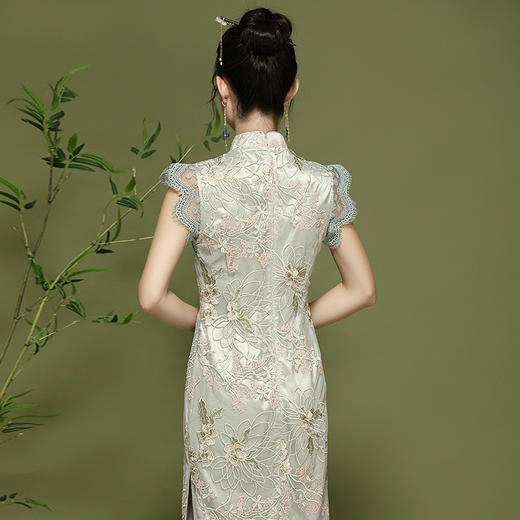 时尚新中式，蕾丝刺绣改良花边袖旗袍OY-24152 商品图3