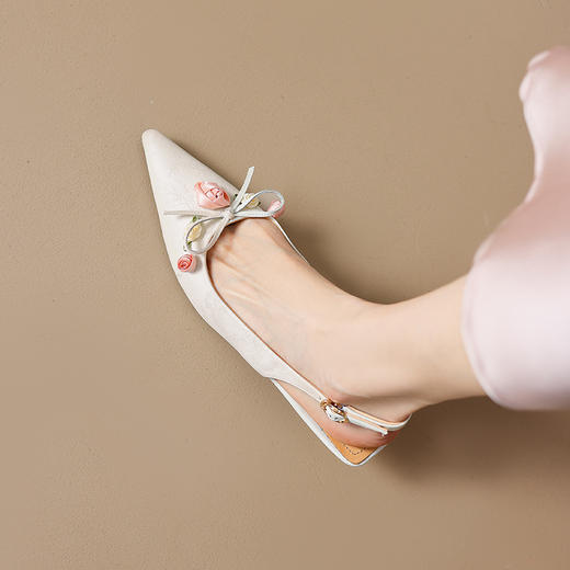 【预售5天】优雅个性，花朵蝴蝶结里外全皮包头高跟鞋MT&ML3296 商品图2